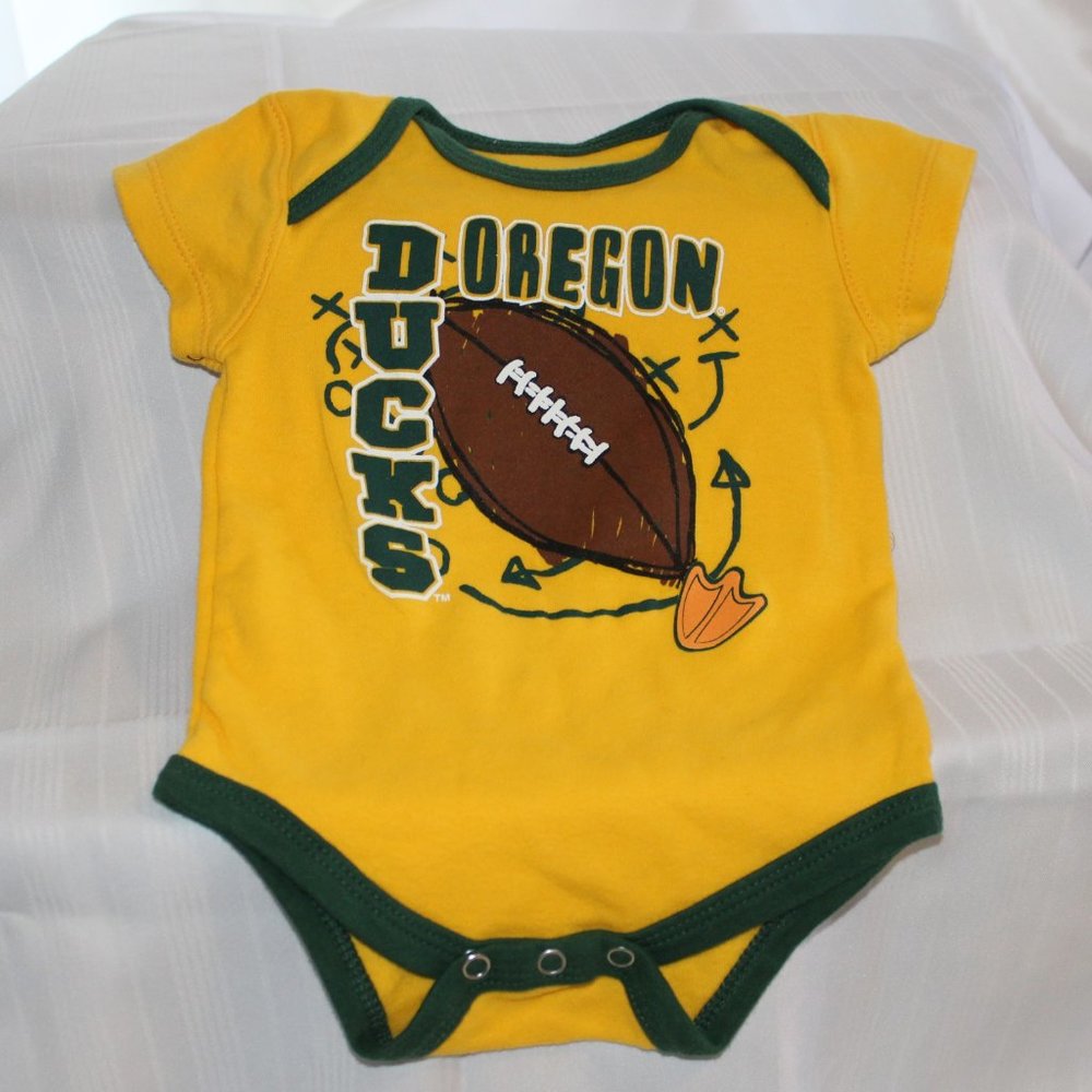 **SOLD**GEN 2 Oregon Ducks Onesie - Picture 4 of 8